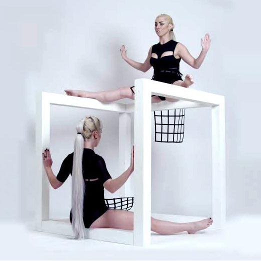 Pushing Bodies + Boundaries With FlucT